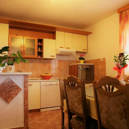 Apartment Apartman Matea *